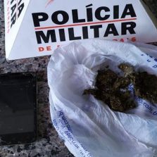 Suspeitos são presos com drogas próximo do presídio em Viçosa