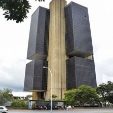 Mercado financeiro eleva estimativa de inflação este ano para 3,29%