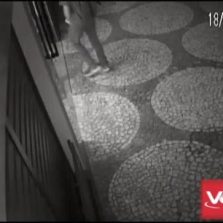Câmeras flagram assaltantes de joalheria em Viçosa