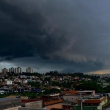 Sedese anuncia antecipação do pagamento do Piso Mineiro para municípios em emergência pelas chuvas