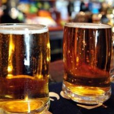 Mais 11 lotes de cerveja Backer estão contaminados, confira a lista de lotes e nomes