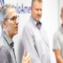 Romeu Zema assina contrato de investimento de R$ 881 mi para produção de energia renovável