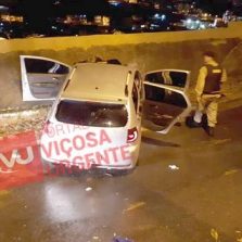Bandidos armados trocaram tiros com policiais militares em frente do Presídio de Viçosa