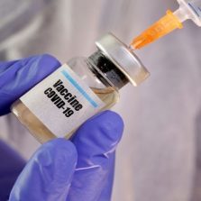 Covid-19: Brasil tem 21,2 milhões de casos e 590,5 mil mortes