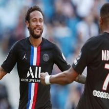Com dois do brasileiro Neymar, PSG faz nove no Le Havre