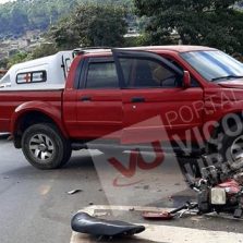 Duas pessoas feridas numa colisão entre carro e moto em Teixeiras