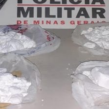 Homem é preso com droga em Ponte Nova