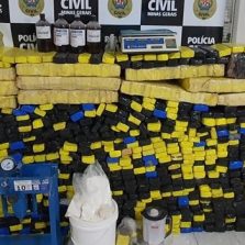PCMG desarticula laboratório e apreende 680 quilos de drogas