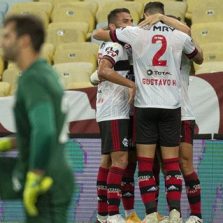 Brasileiro: Flamengo vence e entra de vez na briga pela liderança
