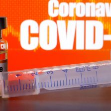 Covid-19: AstraZeneca informa Brasil que suspendeu testes de vacina