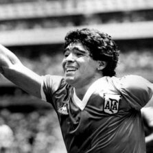 Morte do craque argentino Diego Maradona gera comoção mundial