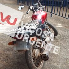 PM apreende moto adulterada no bairro coelhas