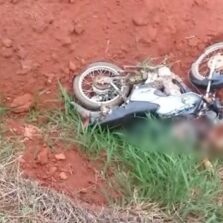 Motoqueiro morre em acidente em Teixeiras