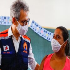 Romeu Zema garante apoio para reconstrução de Carangola, na Zona da Mat