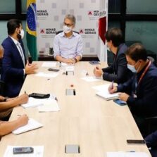 Governador Romeu Zema anuncia onda roxa em todo o estado