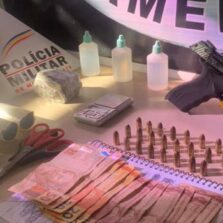 Homem é preso com droga e arma no bairro Nova Viçosa