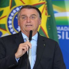 Presidente edita decreto que regulamenta o Auxílio Brasil