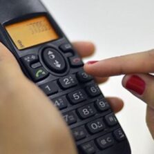 Telefone faz 145 anos: brasileiros contam histórias sobre o aparelho