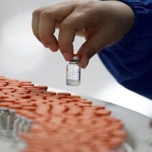 Governo distribui mais 11 milhões de doses de vacinas contra covid-19