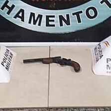 PM de Viçosa localiza arma após filho ameaçar a mãe