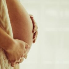 Lei que determina afastamento de gestante na pandemia é sancionada