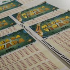 Prêmio de mais de R$ 541 milhões da Mega da Virada sai para 5 apostas
