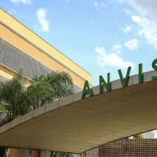 Anvisa alerta que 50 Ervas Emagrecedor está proibido no Brasil