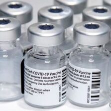 Pfizer pede inclusão em bula da indicação de vacina para crianças