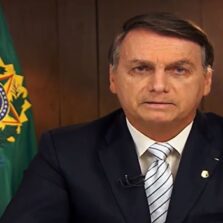 Bolsonaro promulga convenção entre Brasil e Emirados Árabes Unidos