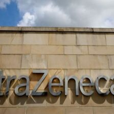 Coquetel de anticorpos da AstraZeneca não evita sintomas de covid-19
