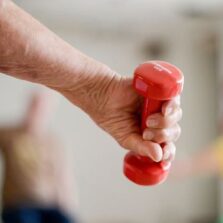 Exercício físico com supervisão é benéfico na pandemia, revela estudo