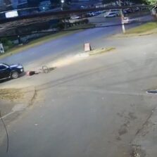 Câmera flagra atropelamento de ciclista em Viçosa