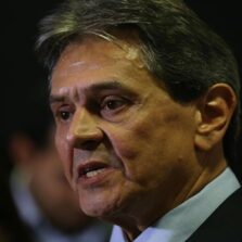 Polícia Federal prende ex-deputado Roberto Jefferson