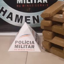 Barras de maconha apreendidas no Bairro Barrinha