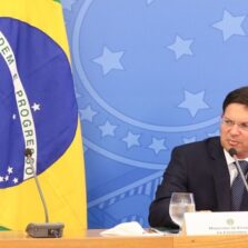 Novo Bolsa Família cumprirá teto de gastos, diz ministro da Cidadania