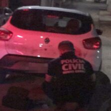 Motorista de aplicativo é colocado no porta-malas durante assalto em Viçosa