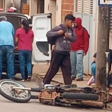Motoqueiro tem perna amputada após acidente em Teixeiras