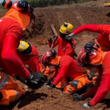 Bombeiros localizam corpo de vítima da tragédia de Brumadinho