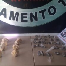 PM apreende drogas no Rebenta