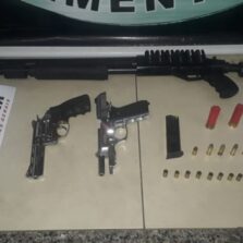 Suspeitos são presos com armas em Paula Cândido
