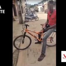 Suspeito furta bicicleta de entregadora em Viçosa e vai passear em Ervália