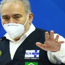 Ministro diz que governo trabalha para que pais vacinem seus filhos