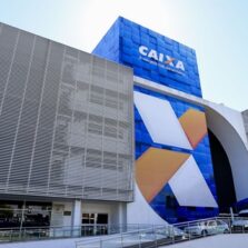 Caixa paga Bolsa Família a beneficiários de NIS com final 2