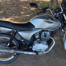 Ubá: Polícia Militar Rodoviária apreende menores com arma e moto roubada