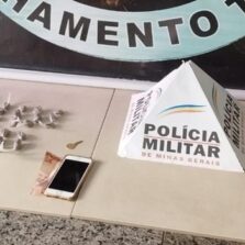Viçosa: Motoqueiro é preso com drogas após perseguição policial
