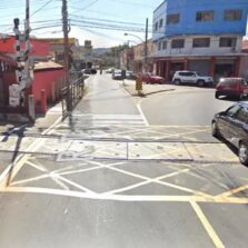 Mulher morre atropelada por trem em Juiz de Fora