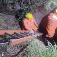 Vigia morre ao cair em bueiro sem tampa