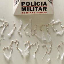 Ervália: PM prende suspeito e apreende com 134 pedras de crack