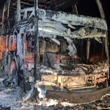 Viçosa/BH: Incêndio destrói ônibus que fazia viagem por aplicativo