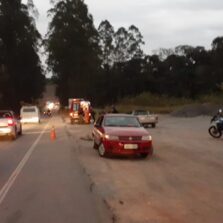 Acidente entre duas motocicletas na rodovia Viçosa/Teixeras